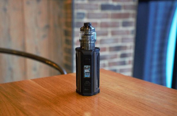 Atomiseur Fury RTA sur box - blog Le Petit Vapoteur